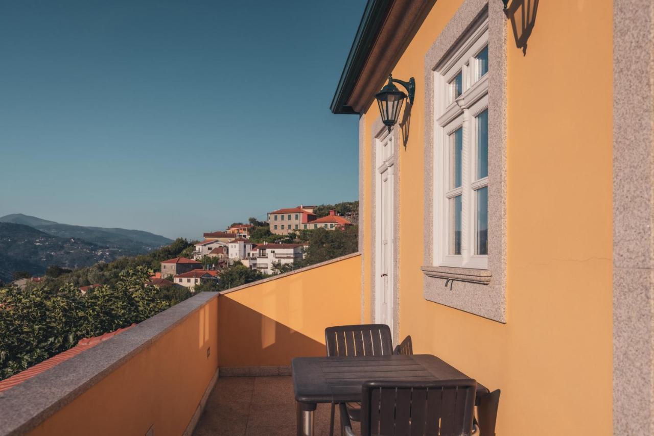 Quinta Do Outeiro Guest House Resende Bagian luar foto