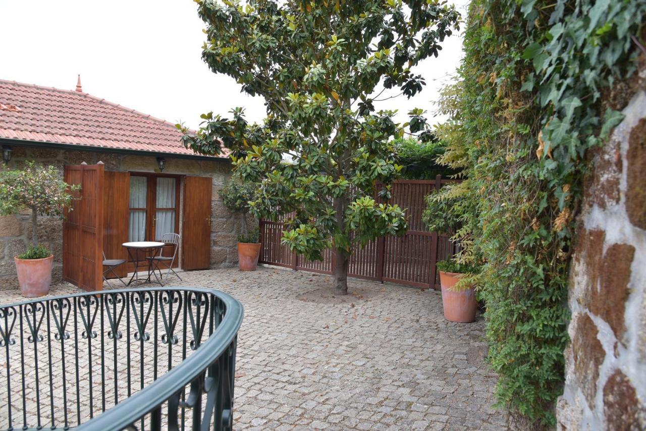 Quinta Do Outeiro Guest House Resende Bagian luar foto