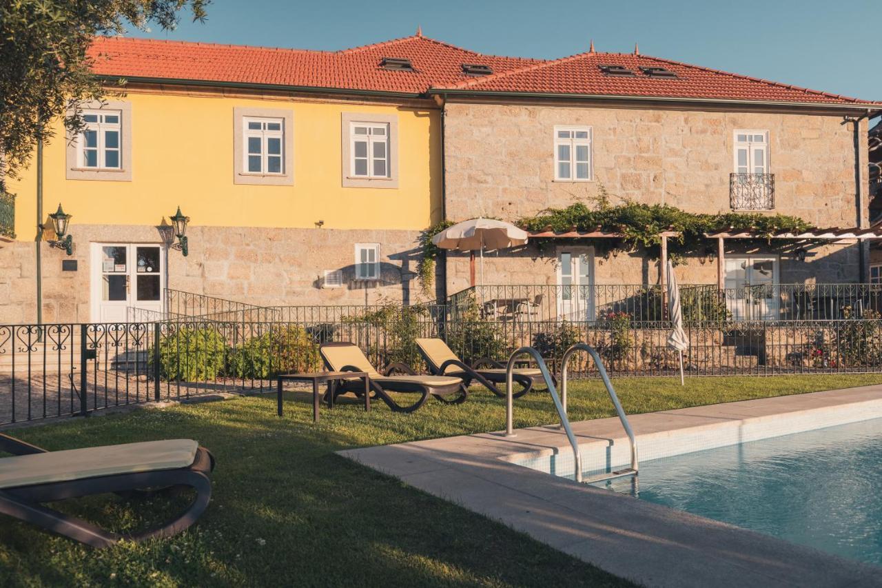 Quinta Do Outeiro Guest House Resende Bagian luar foto