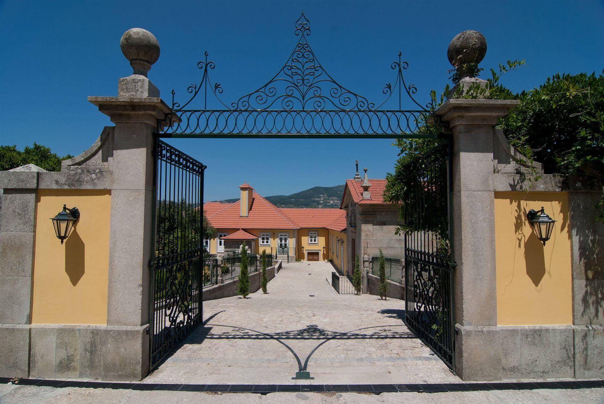 Quinta Do Outeiro Guest House Resende Bagian luar foto